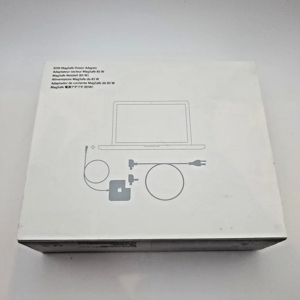 Apple 85w MagSafe Power Adapter MC556ll/B w/ Original Packaging CIB